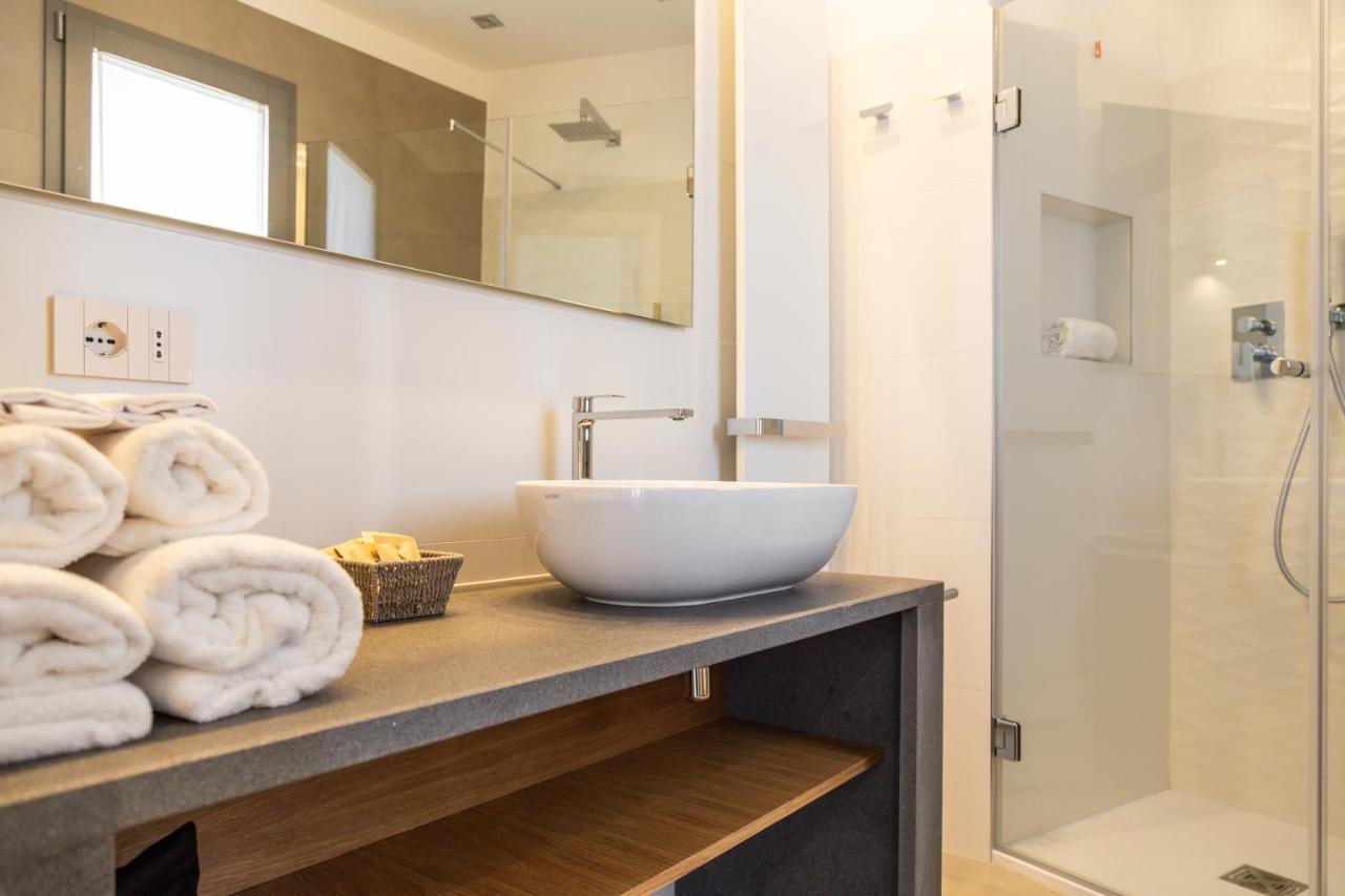 Tortolì Domu Qirat - Authentic Rooms & Terraces מראה חיצוני תמונה